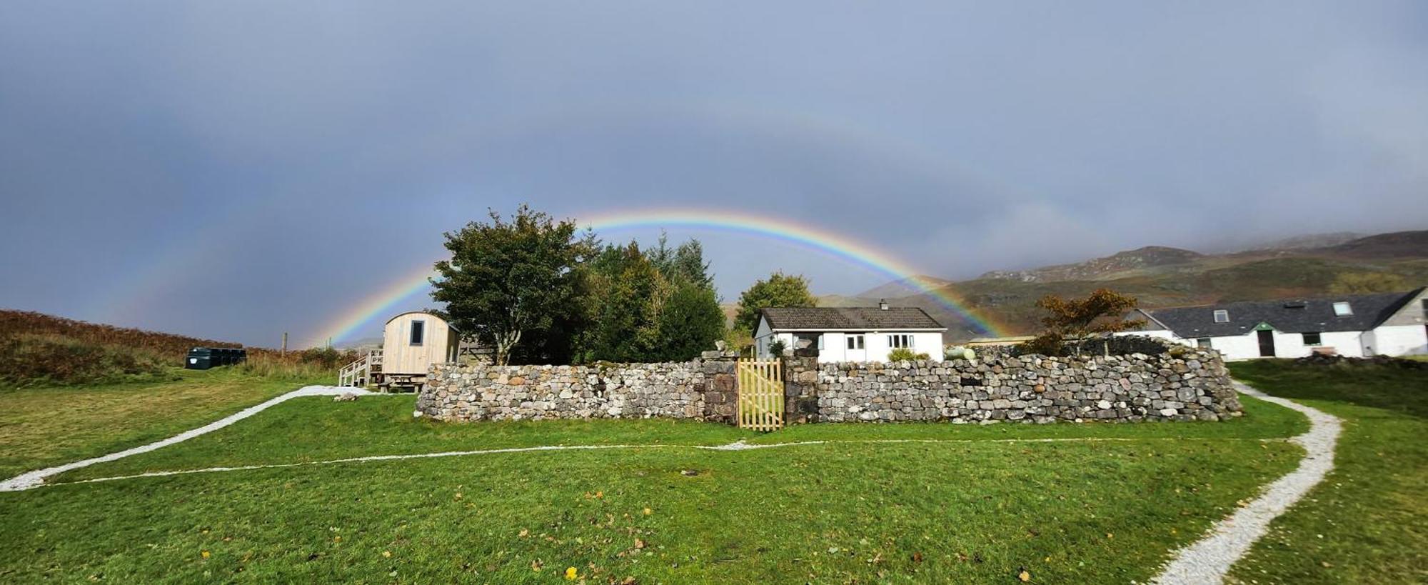 Inchnadamph Explorers Lodge Exterior photo