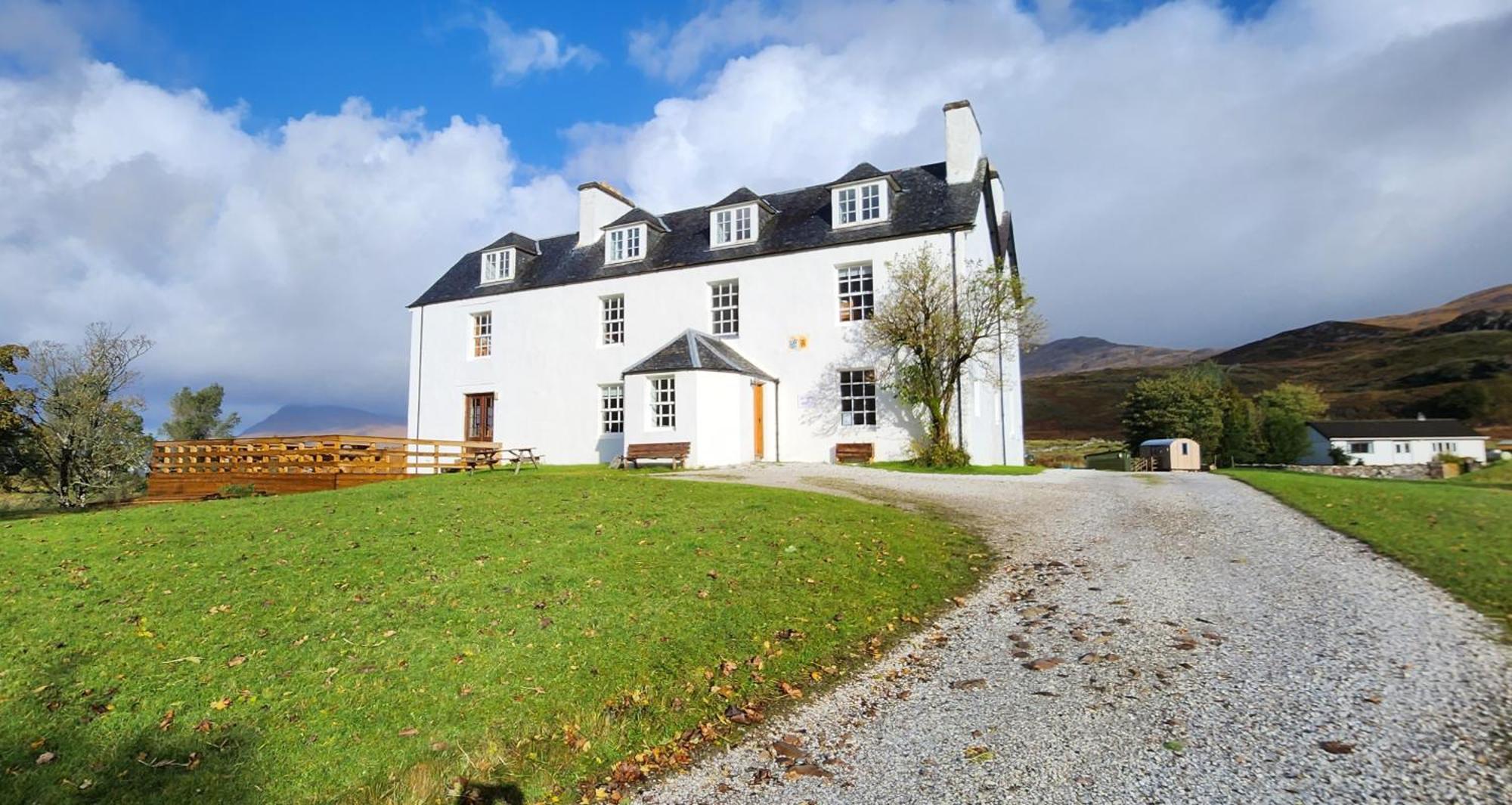 Inchnadamph Explorers Lodge Exterior photo